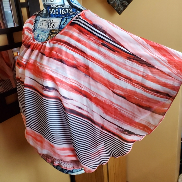 BCX ORANGE, BLACK, & WHITE FLUTTER SLEEVE TOP! - Picture 5 of 14